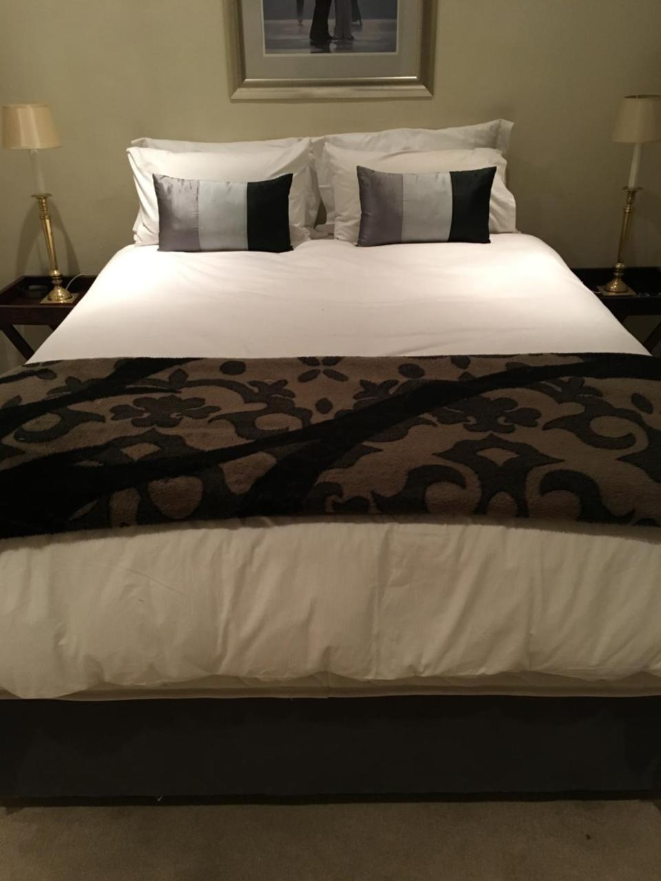 Vair'S Place Guest House In Sandton Paulshof - Apartment, Lux Suites & Spa Johannesburg Buitenkant foto