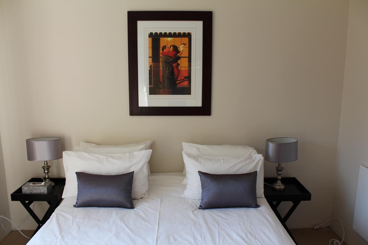 Vair'S Place Guest House In Sandton Paulshof - Apartment, Lux Suites & Spa Johannesburg Buitenkant foto